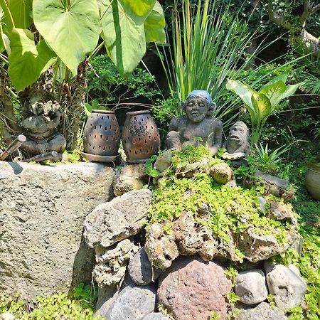 Villa Nesanur - Comfortable & Spacious Beachside Sanur Экстерьер фото