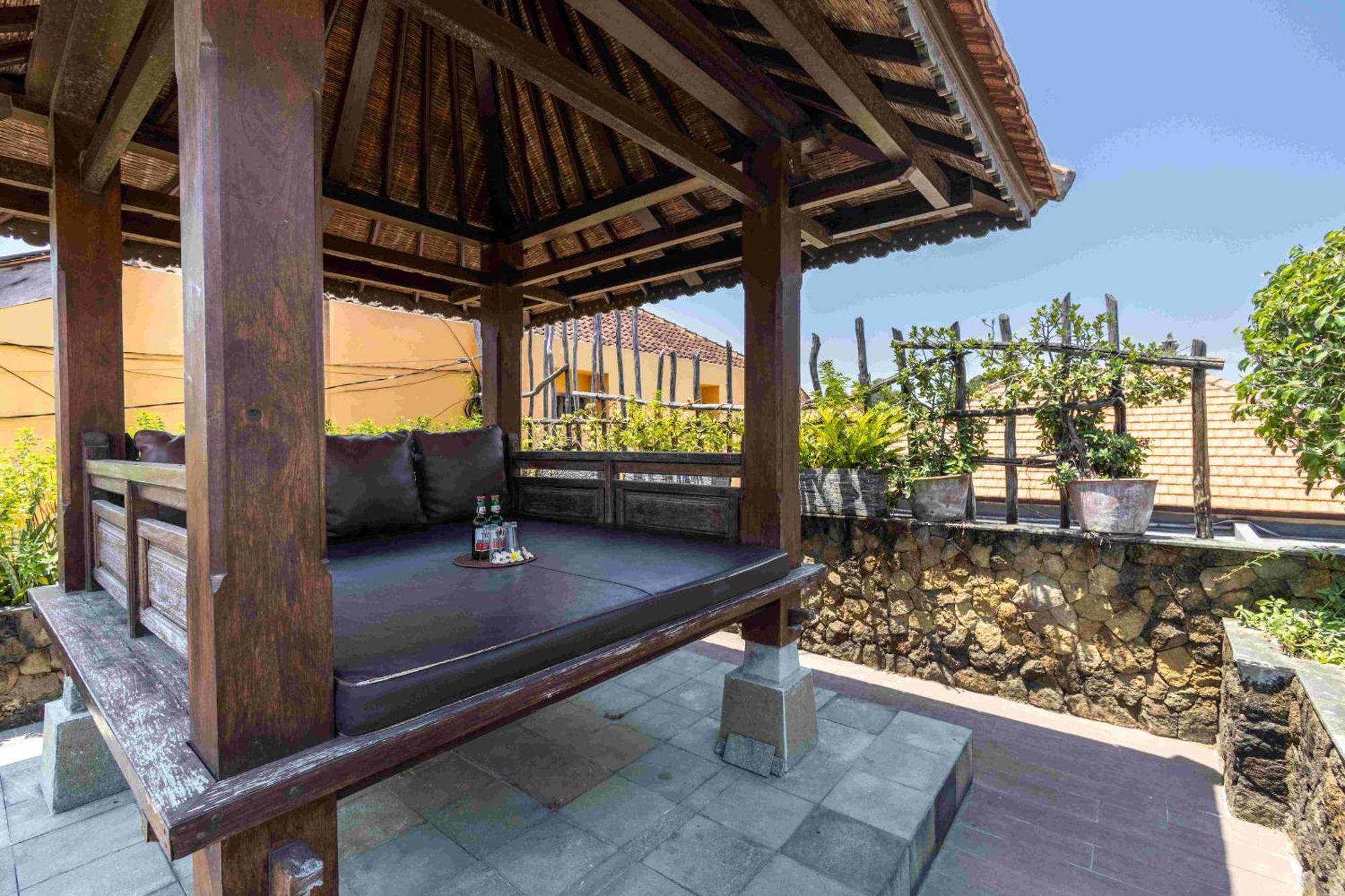 Villa Nesanur - Comfortable & Spacious Beachside Sanur Экстерьер фото