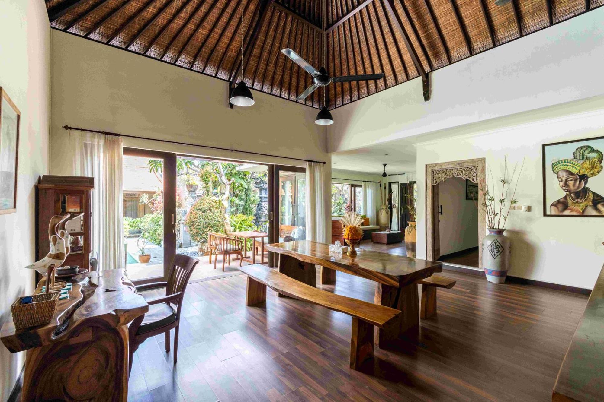 Villa Nesanur - Comfortable & Spacious Beachside Sanur Экстерьер фото